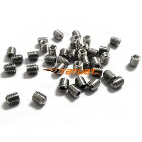 Set 4 suruburi 4x5mm