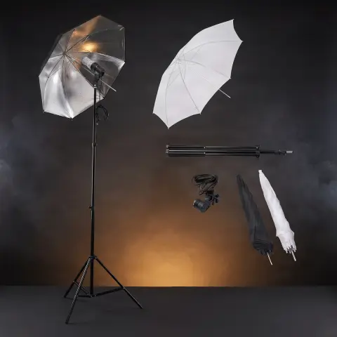 Set proiector cu umbrela neagra si umbrela alba