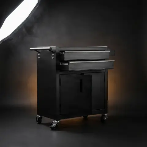 Statie de lucru pentru artist Tank Storm